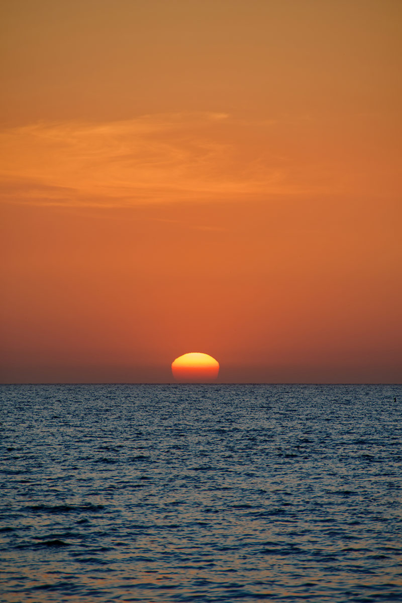 Coucher de soleil sur la mer au Sénégal